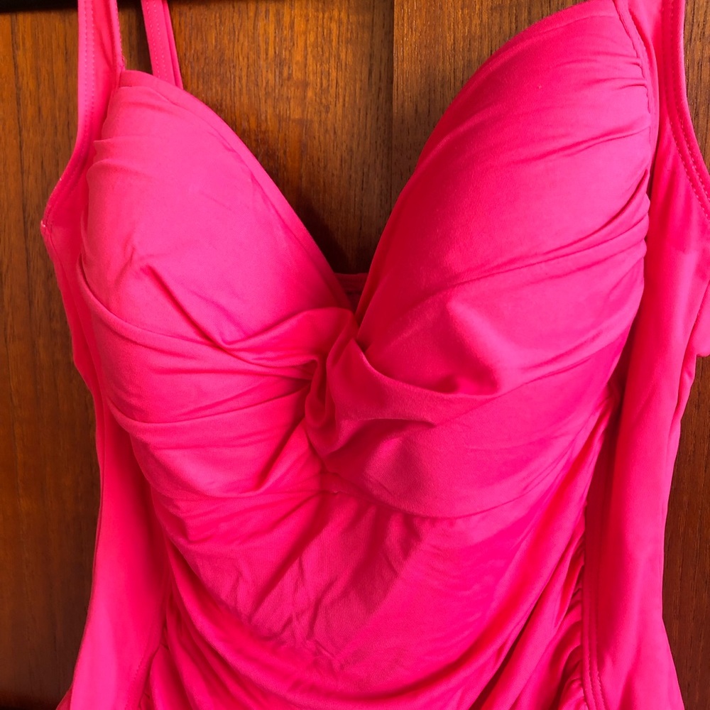 La Blanca Hot Pink One Piece Swimsuit - Picture 4 of 6